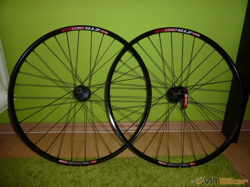 1-ZTR Crest, DT Swiss 240s.JPG