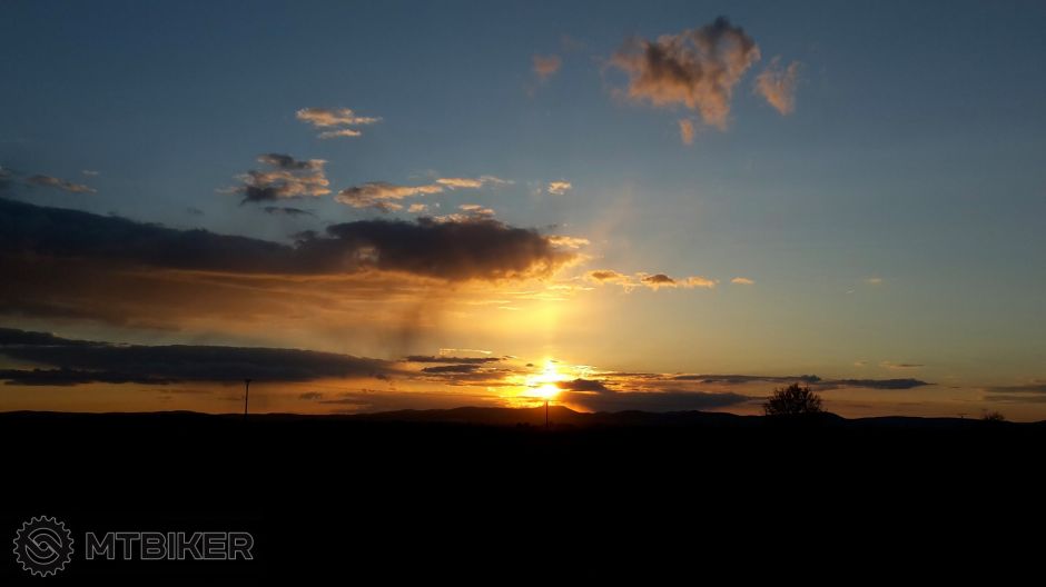 2016-05-15 22.37.30.jpg