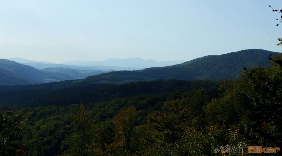 CV_bujanov_pohlad z cesty-na-tatry-a-rohacku.jpg