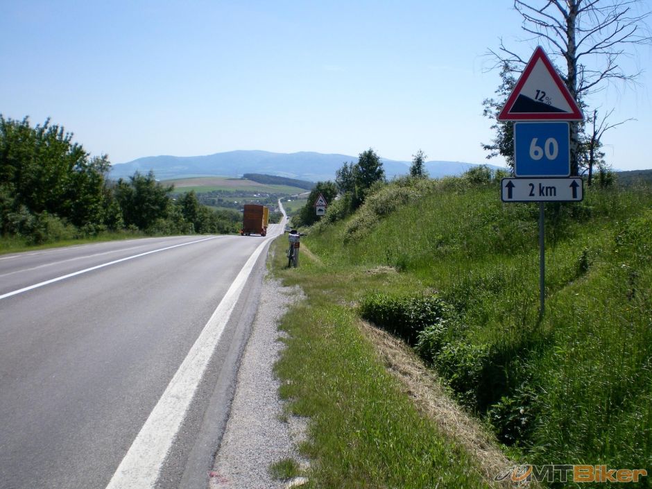 po starej naspat domov dole kopcom to letelo.JPG