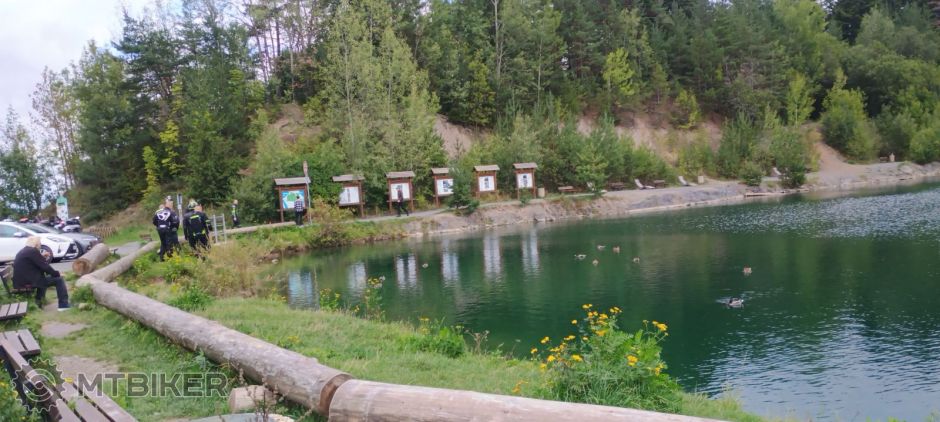 štrkopiesky lake.jpg