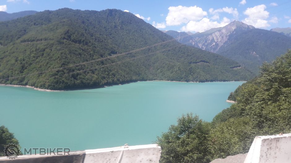 010 Priehrada na rieke Enguri.jpg