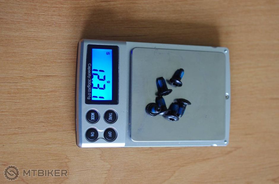 šroby na uchytenie kotúča - SLX 6ks.JPG