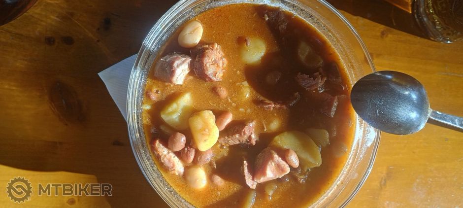 sauna RV a fizola gulash riedky.jpg