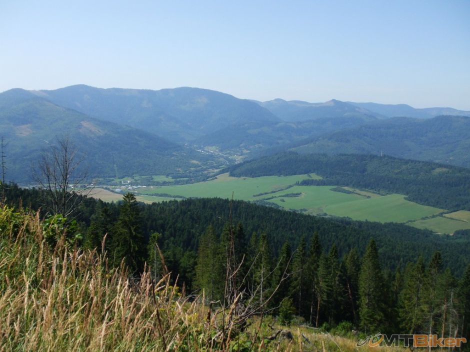 CV_bukovec_pohlad-na-volovske-vrchy-spod-vrchola-.jpg