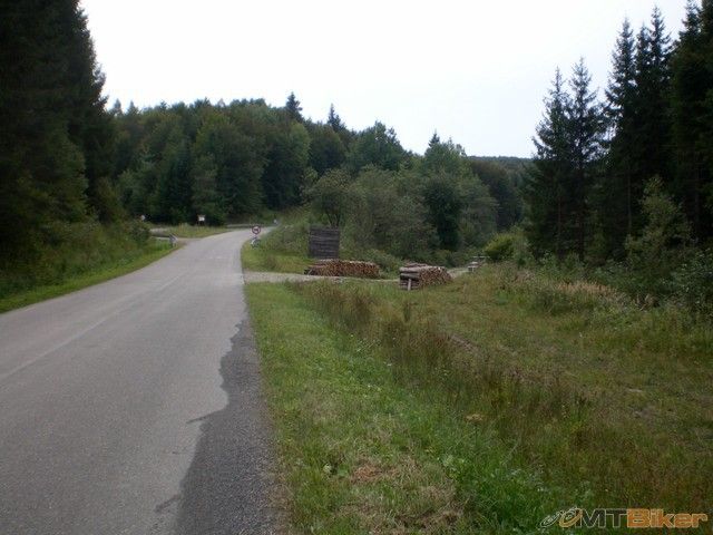 26.samy polak hore dolu na auce...jpg