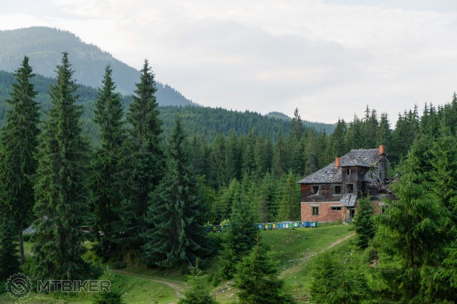 20190705_18-59-21_1-200 sec at f - 5,6_ISO 400_75 mm_RODN2308.jpg