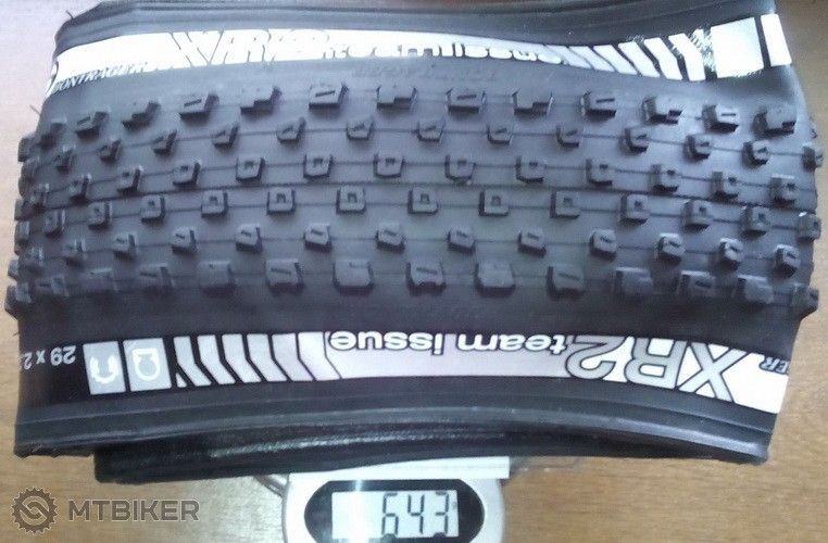 tire_Bontrager_XR2_teamisssue_29_22.jpg