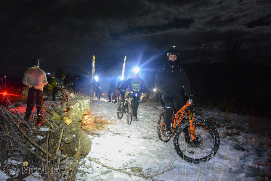 20200110_20-05-38_1-10 sec at f - 3,5_ISO 4000.jpg