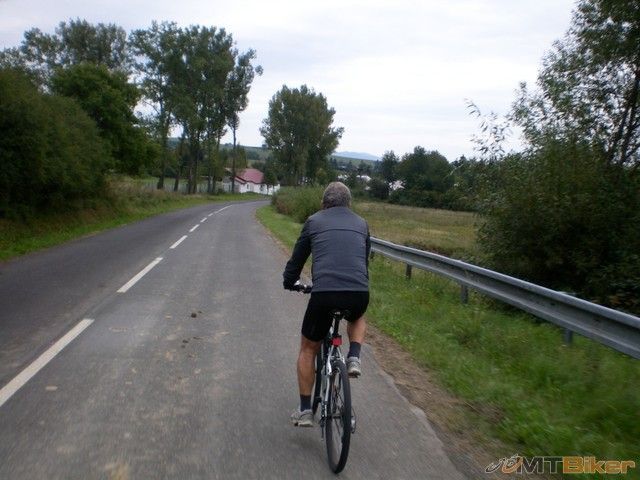 4.ale nie..iba zartujem..pozna ma od balturs..niekedy s nimi chodil...jpg