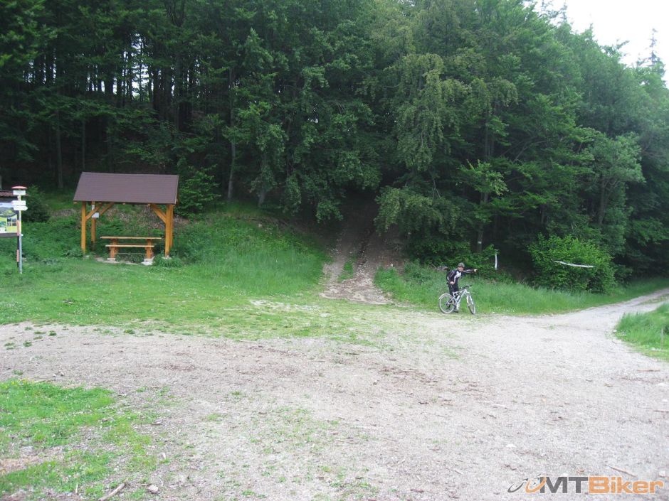 Značenie-sedlo Rakytie, smer Strečno.JPG