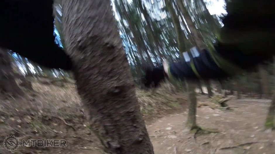 Enduro april.avi_snapshot_02.35_[2018.04.04_23.44.47].jpg