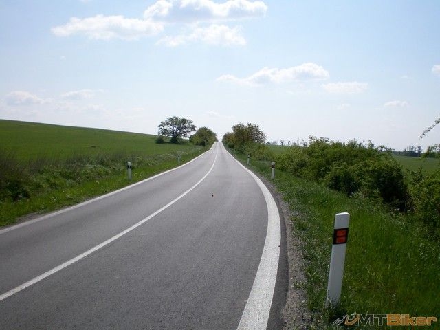 nova asfaltka stara cesta strazske - MI.jpg