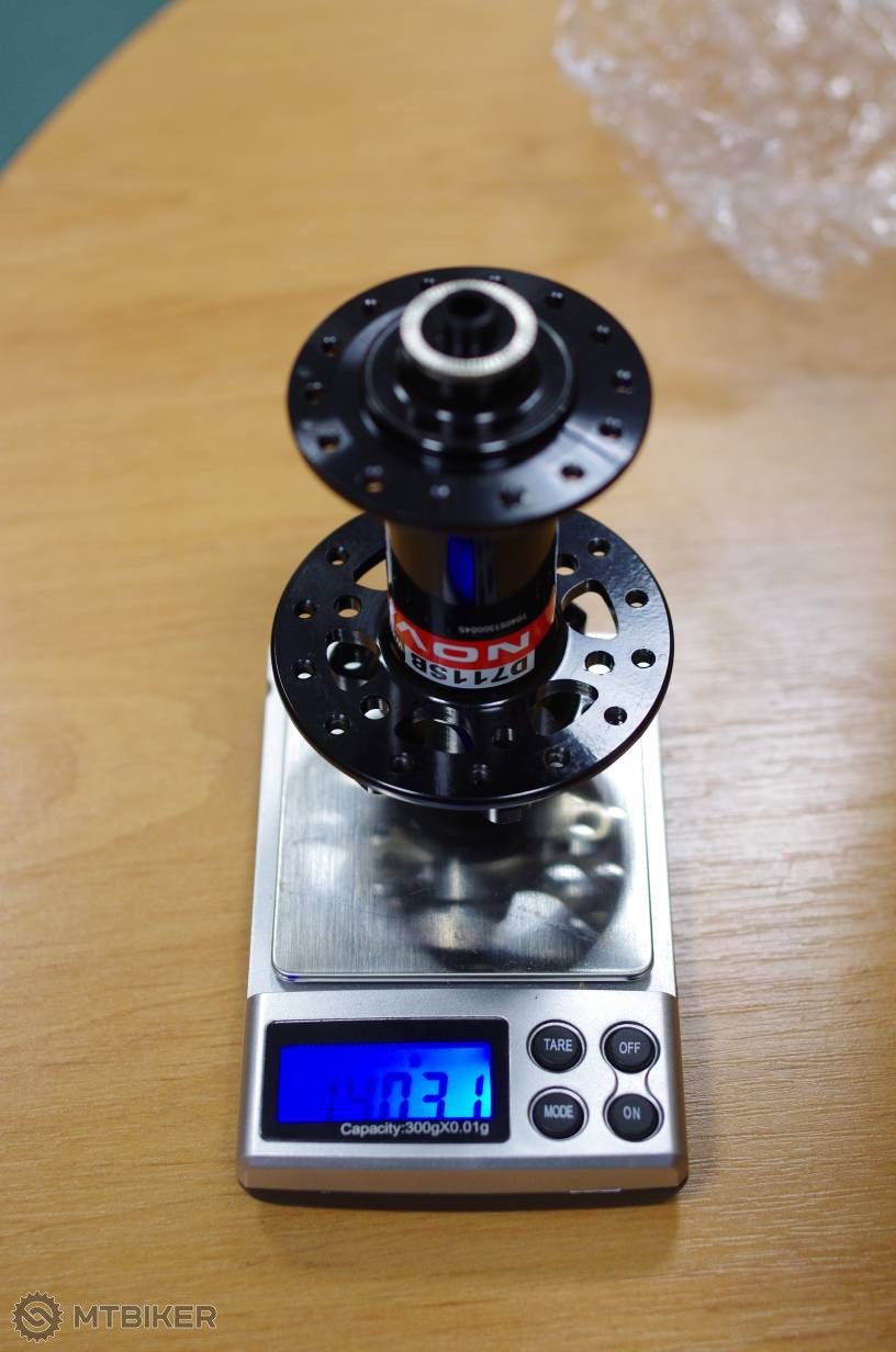 náboj predný Novatec D711sb.JPG