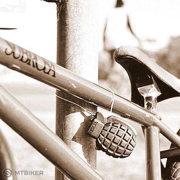 kvalitný zámok.jpg