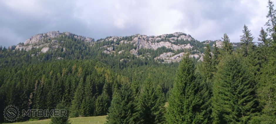 výhľad z ovčiara smer svid.s..jpg