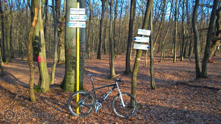 1. Rázcestie Plešovica.jpg