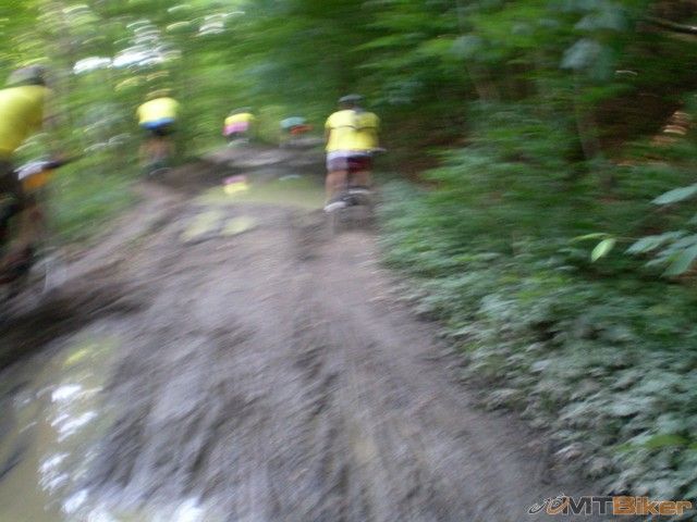 93.fajne ma tu zanieslo..fotim za jazdy az sa niekde natiahnem....jpg