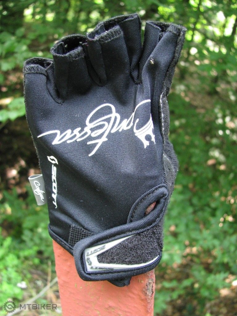 N 48°16.267' E017°10.225'.JPG