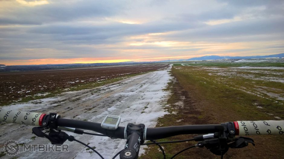 03. Kozoháj - poľná cesta.jpg