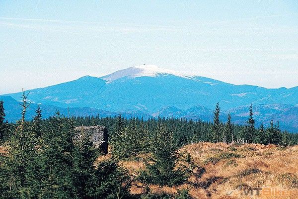 CV_velka-knola_pohlad-na-kralovu-holu (foto treking.cz).jpg