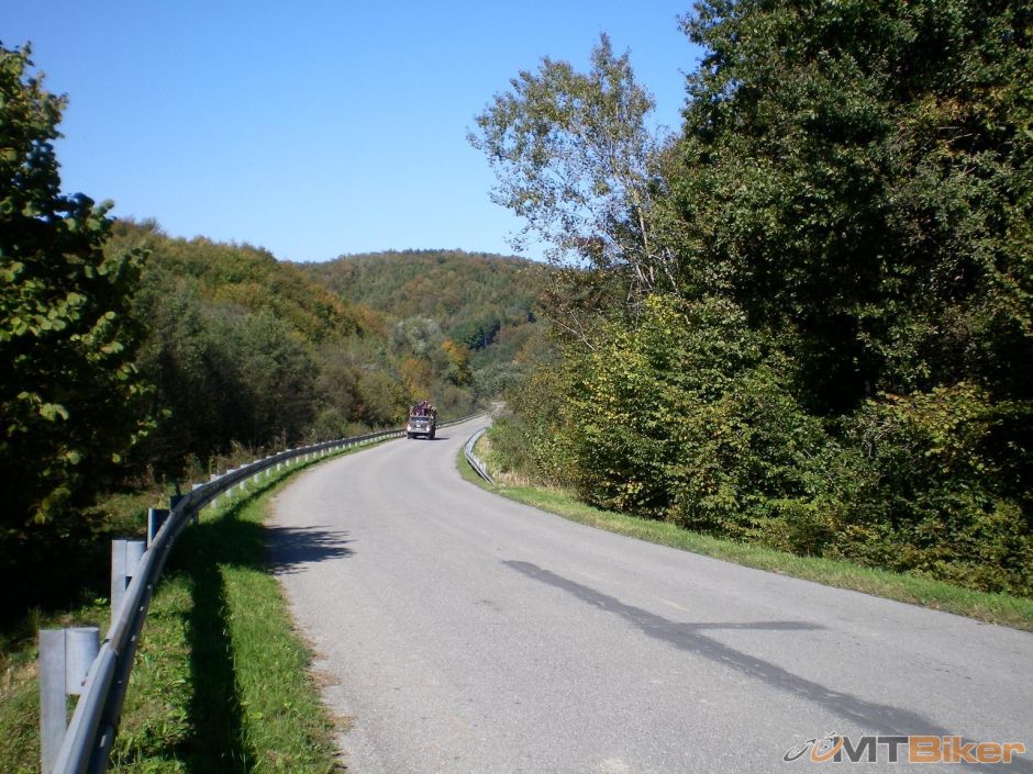 prvu polku mam za sebou a tento mi fajne zasmradi ...JPG