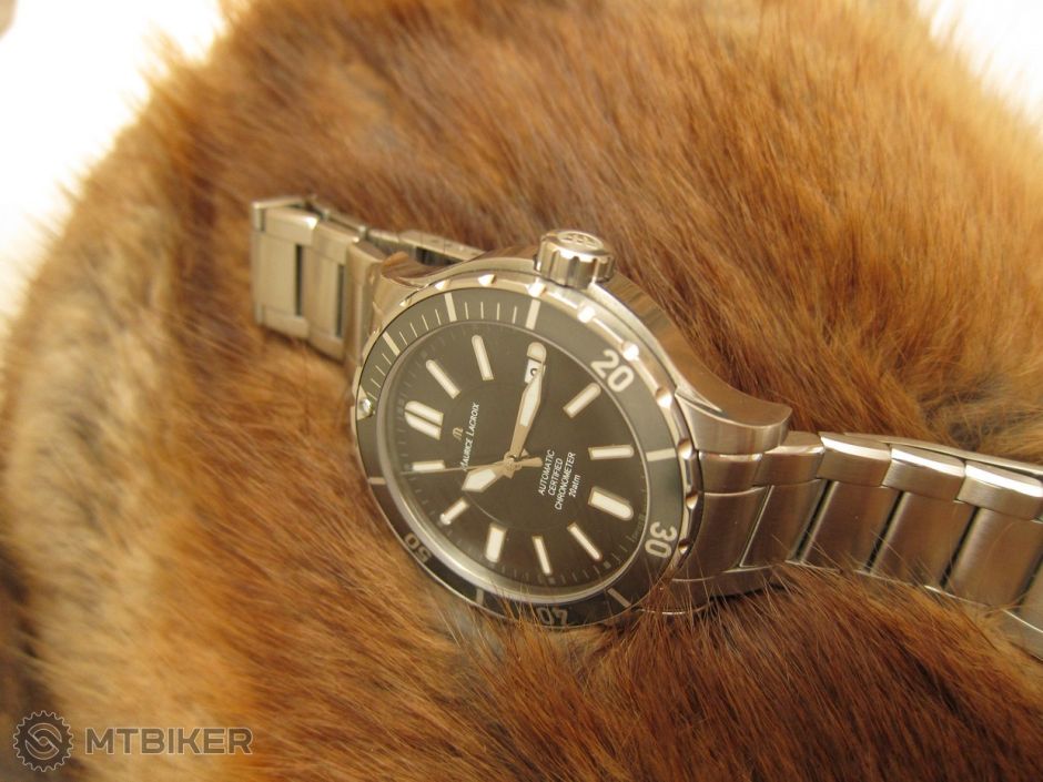 ML Miros Automatic crown up.jpg