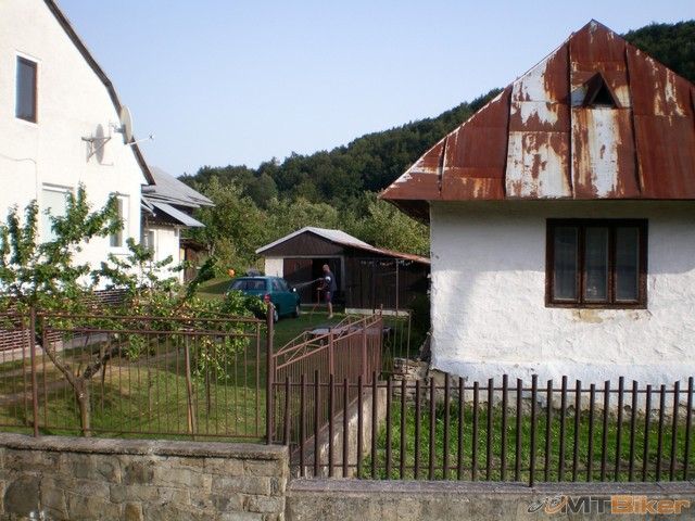 54.kamos s balturs pytam se ho ta co nebicyglujes..ta nit casu skola...jpg