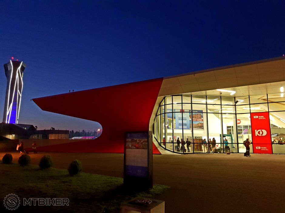 005 Letisko Kutaisi.jpg