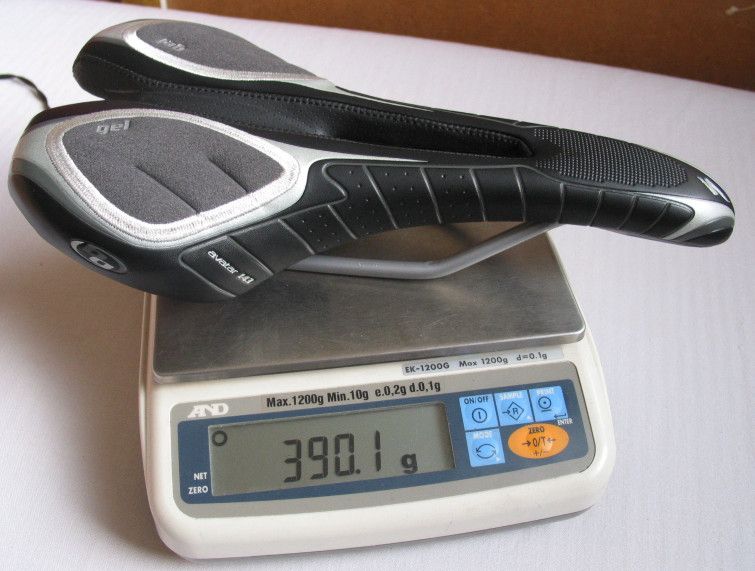 Specialized Avatar Gel 143_300.jpg