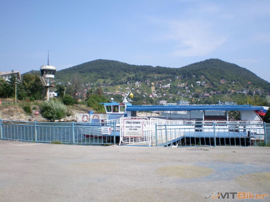 sa mi nechcelo fotit tak len taka otocka okolo seba.JPG