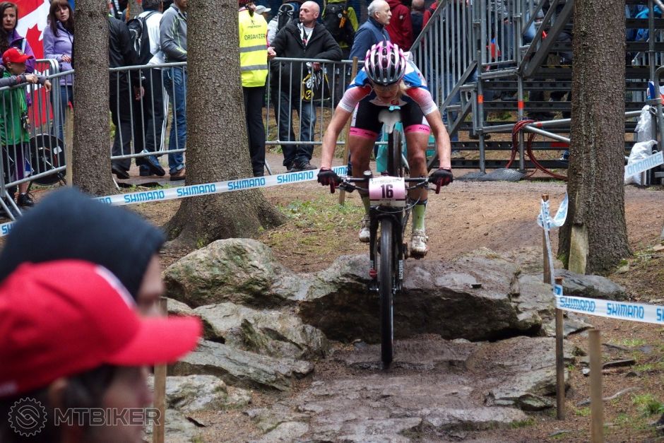 MTB Janka na začiatku Rock n roll časti..jpg