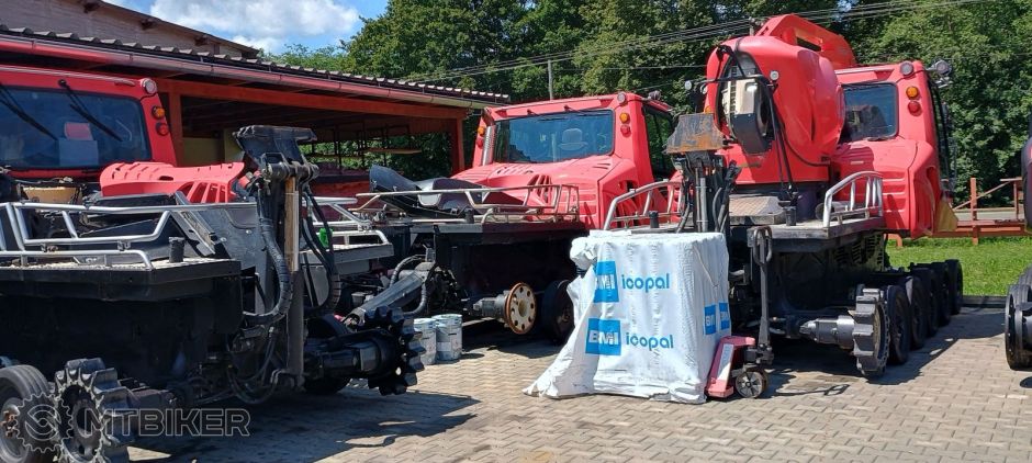 pisten bully dolomity.jpg