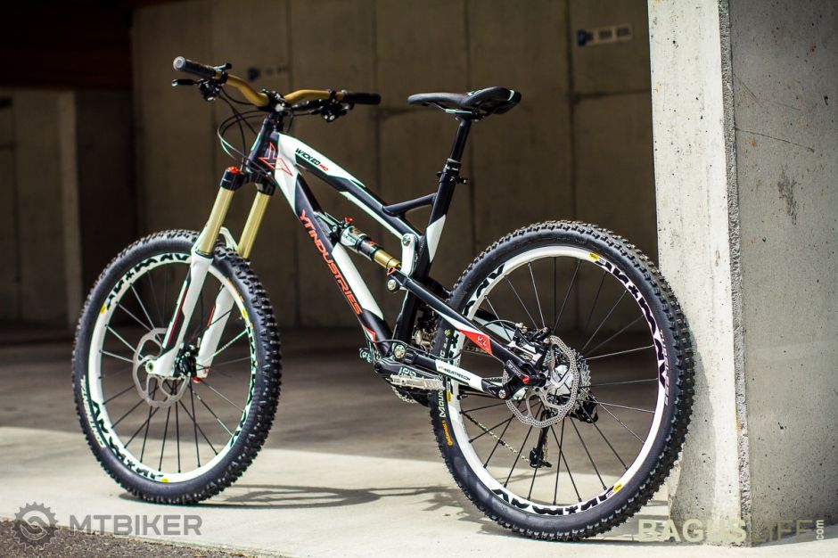 yt-wicked-pro-young-talent-industries-wicked-pro-enduro-bike.jpg