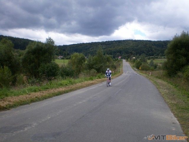 12.tak predsa..je tu v ML na dva dni..ukecal som ho do komancze.jpg