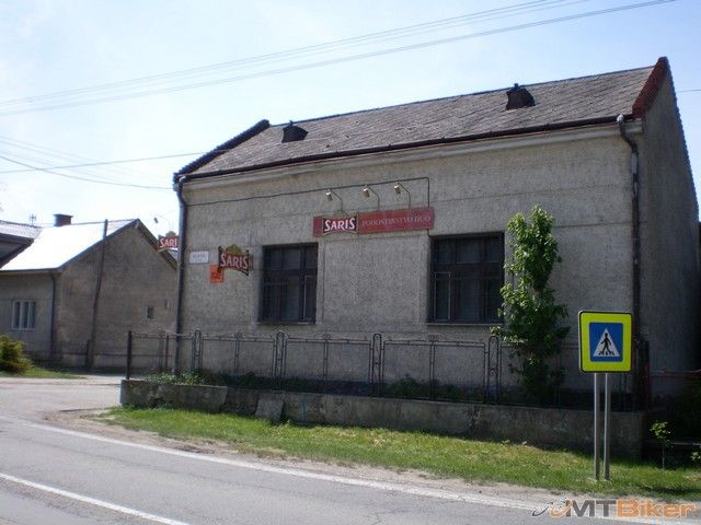 duo v8 zacal podnikat..a ja ze kde ten biker...jpg