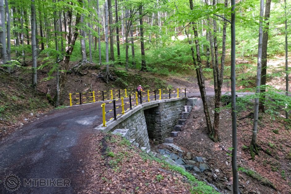 20190524_15-47-06_1-400 sec at f - 3,5_ISO 1600_24 mm_DSCF3355.jpg