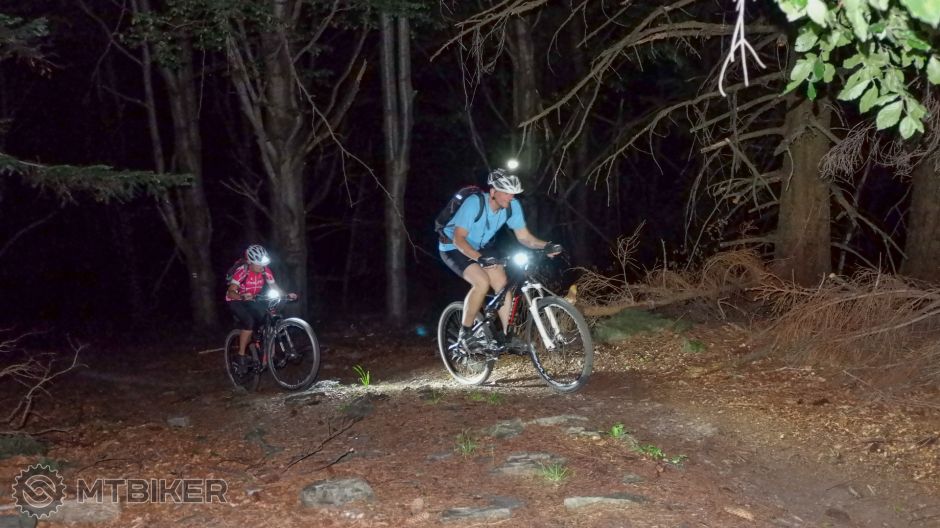 20190726_21-27-23_1-50 sec at f - 4,2_ISO 6400_35 mm_STRV6054.jpg