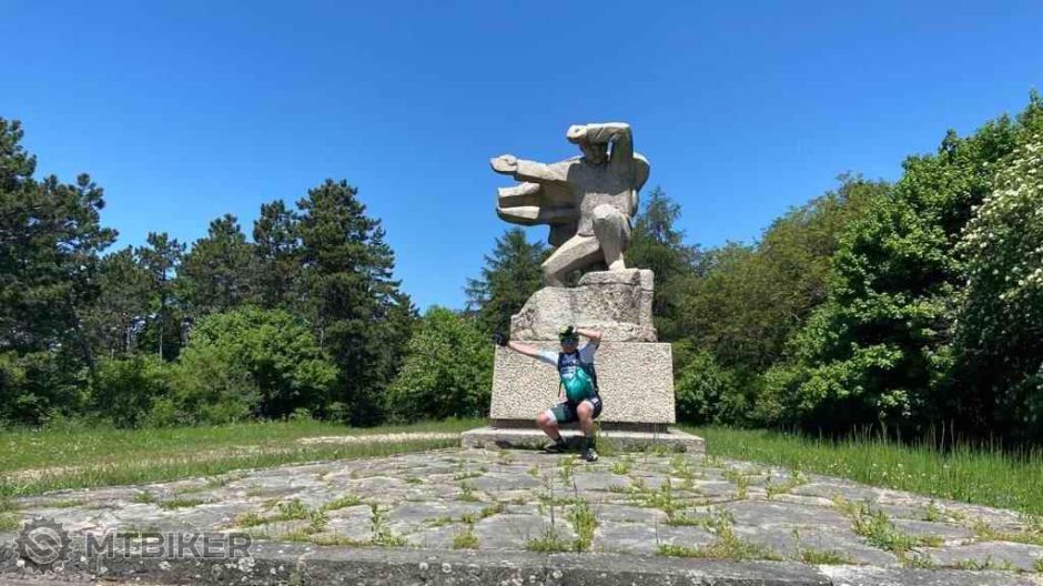 WhatsApp Image 2022-05-15 at 18.08.00 (4).jpg