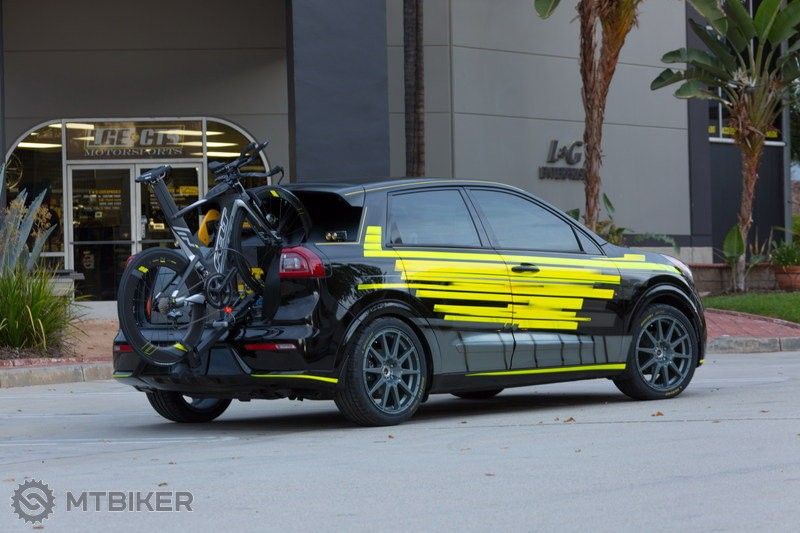 kia-niro-triathlon-5_800x0w.jpg