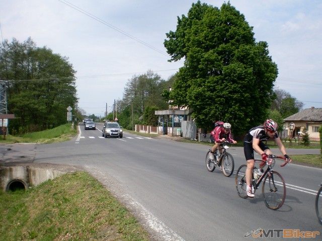 zeby marek posledny...ale take hrube gumy ta necudo.jpg