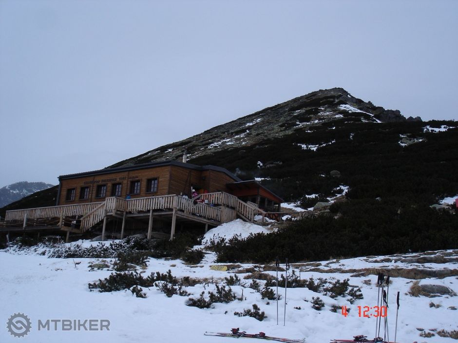 Chata pod vrcholom....jpg