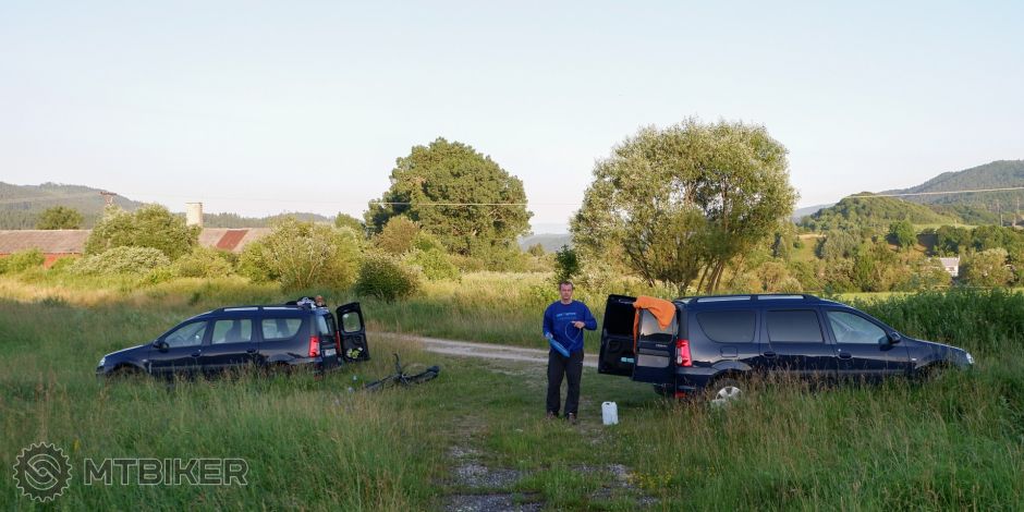 20190628_05-39-51_1-150 sec at f - 5,6_ISO 200_39 mm_POLN9399.jpg