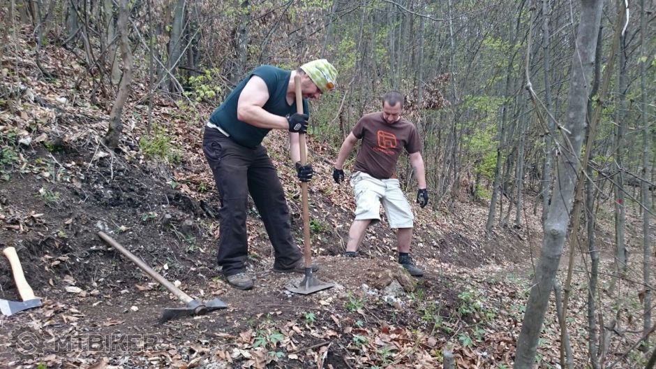 8 a ďalší skok.jpg