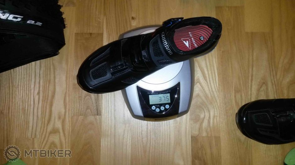 Shimano XC-90 pravá.jpg