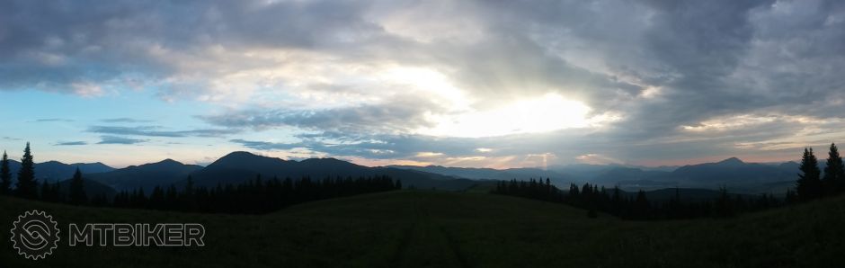 20180607_195912_Pano.jpg