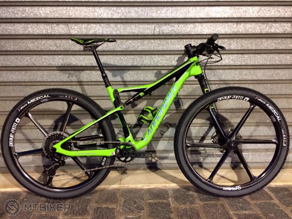 22228192_802842303221834_5238162535405340853_n (2).jpg