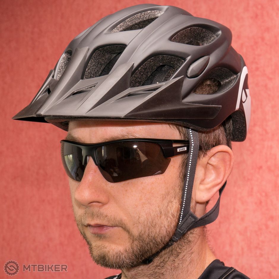 Endura Hummvee helmet 2.jpg
