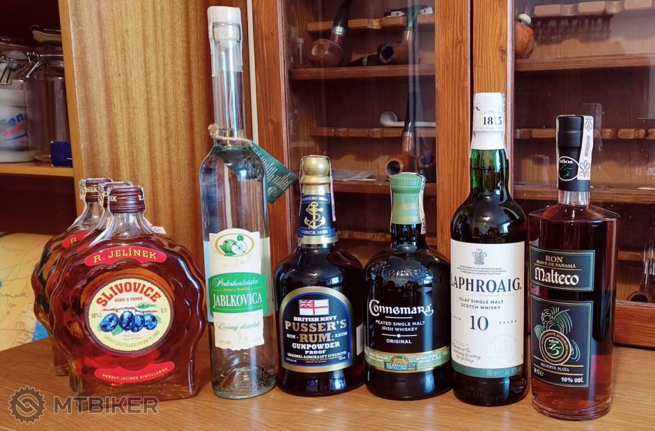 vianocny kontraband.jpg